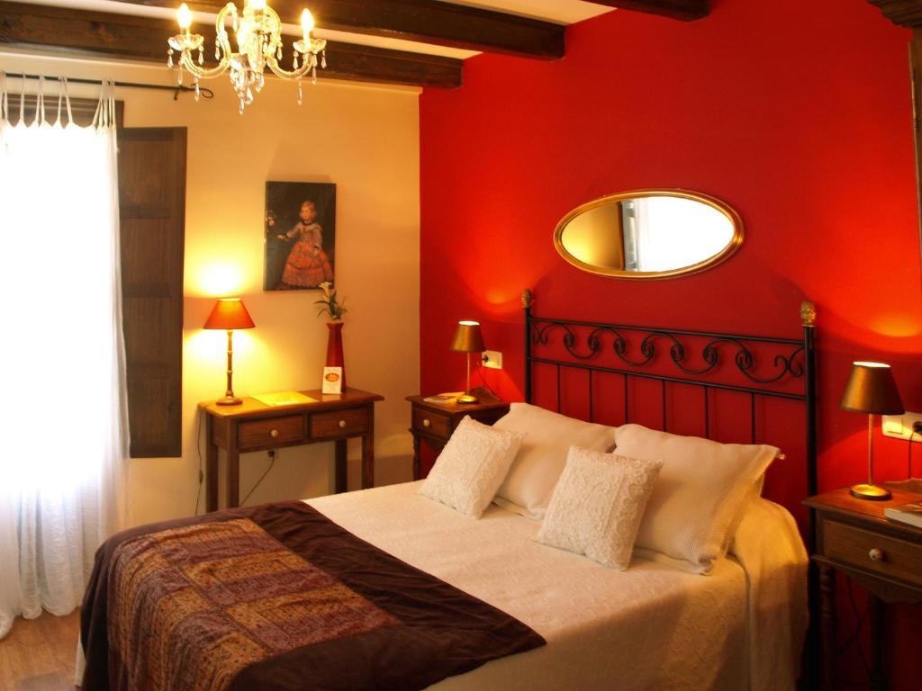 Casa Del Infanzon Hotel Sos del Rey Catolico Ruang foto